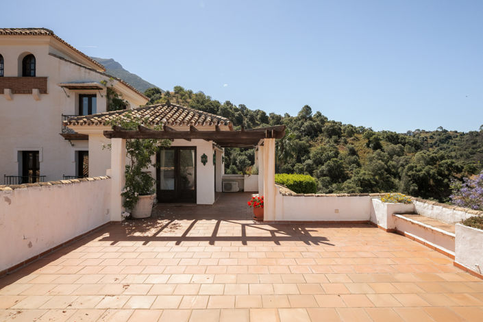 Image No.12-6 Bed Villa for sale