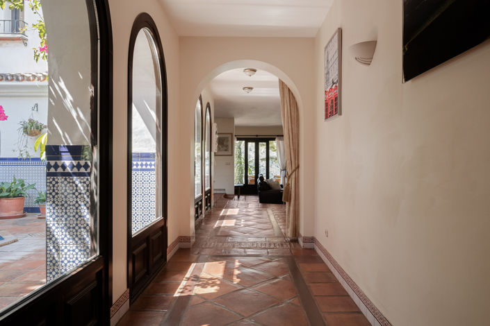 Image No.15-6 Bed Villa for sale