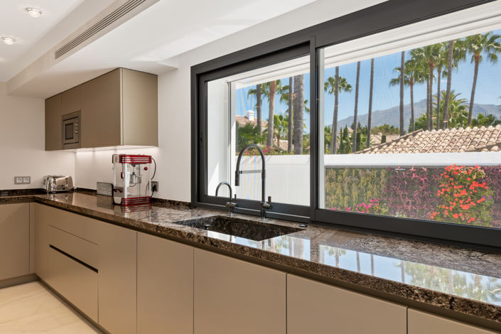 Image No.16-6 Bed Villa for sale