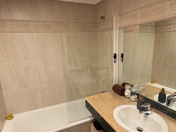 Image No.19-2 Bed Apartment for sale