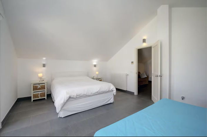 Image No.40-6 Bed Villa for sale