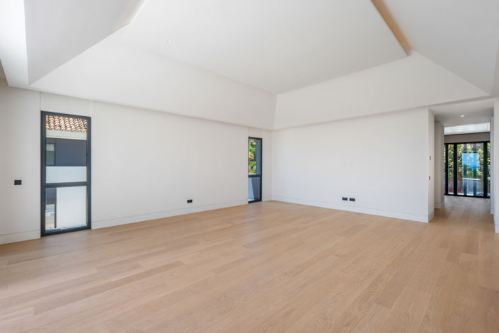 Image No.27-6 Bed Villa for sale