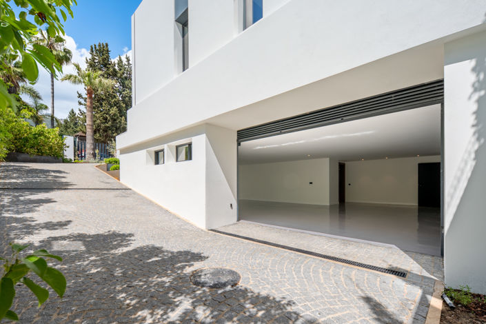 Image No.48-6 Bed Villa for sale
