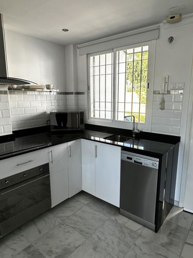 Image No.28-2 Bed Apartment for sale