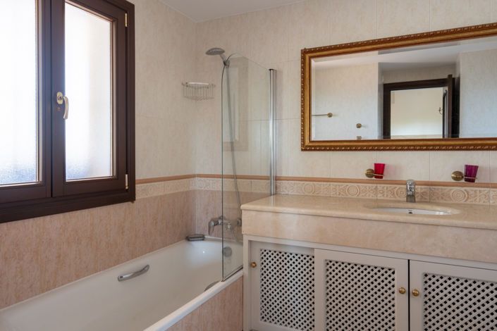 Image No.27-4 Bed Villa for sale