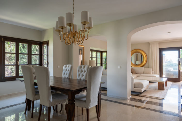 Image No.3-4 Bed Villa for sale