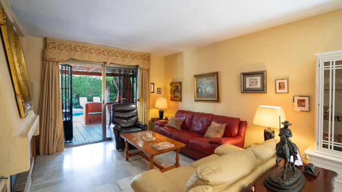 Image No.3-Villa de 4 chambres à vendre à Marbella