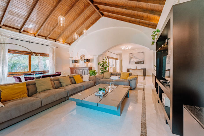 Image No.3-6 Bed Villa for sale