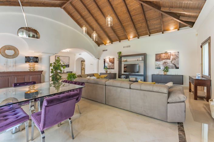 Image No.4-6 Bed Villa for sale