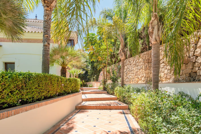 Image No.41-6 Bed Villa for sale