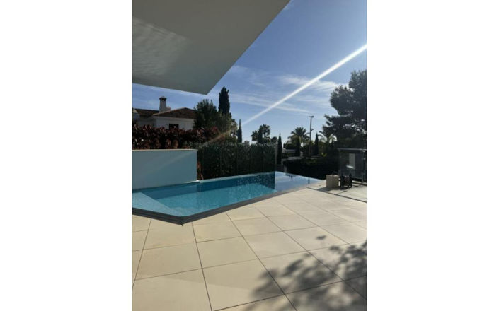 Image No.7-5 Bed Villa for sale