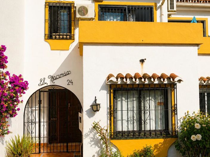 Image No.28-3 Bed Villa for sale