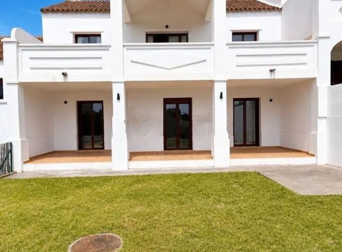 Image No.27-3 Bed Villa for sale