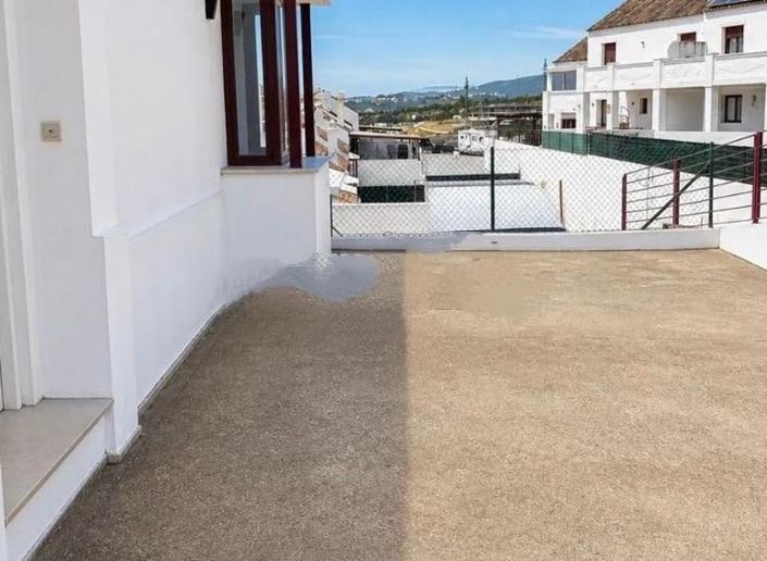 Image No.28-3 Bed Villa for sale