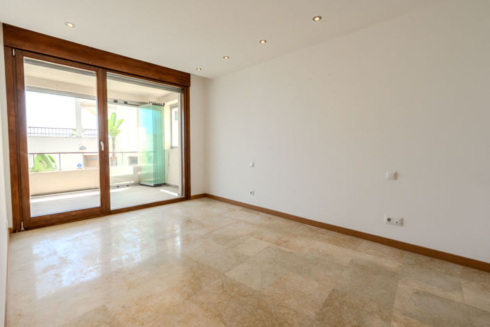 Image No.13-3 Bed Apartment for sale