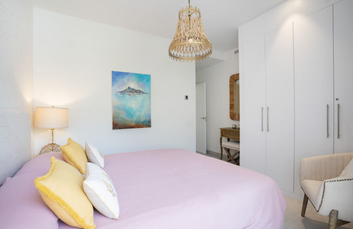 Image No.18-3 Bed Apartment for sale
