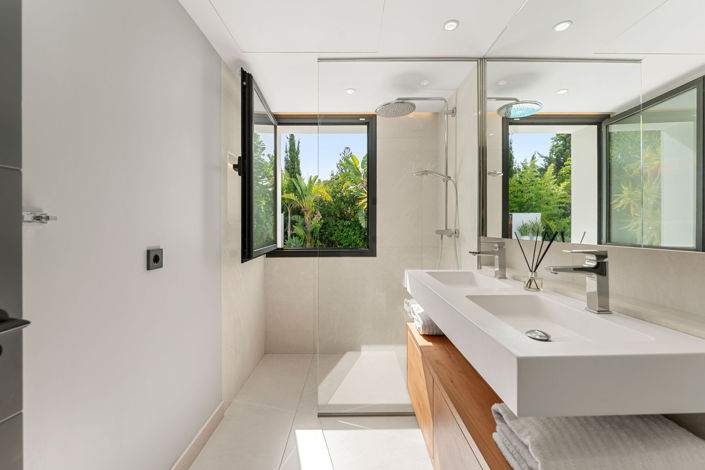 Image No.21-4 Bed Villa for sale