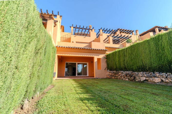 Image No.15-3 Bed Townhouse for sale