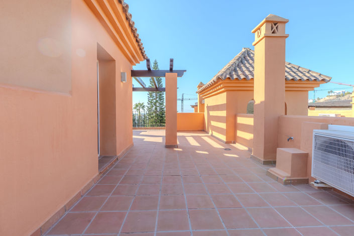 Image No.31-3 Bed Townhouse for sale