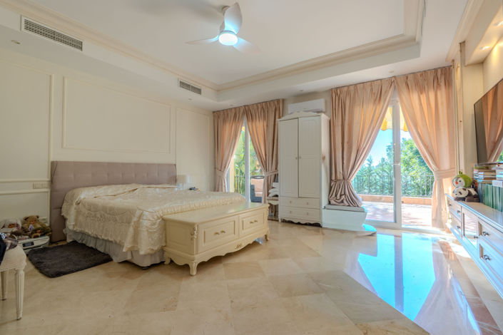 Image No.24-5 Bed Villa for sale