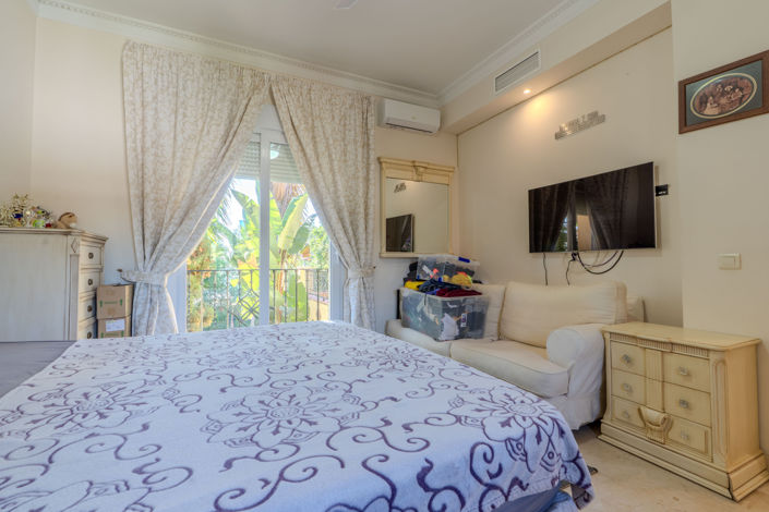 Image No.35-5 Bed Villa for sale