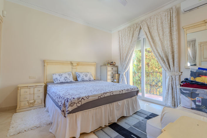 Image No.37-5 Bed Villa for sale
