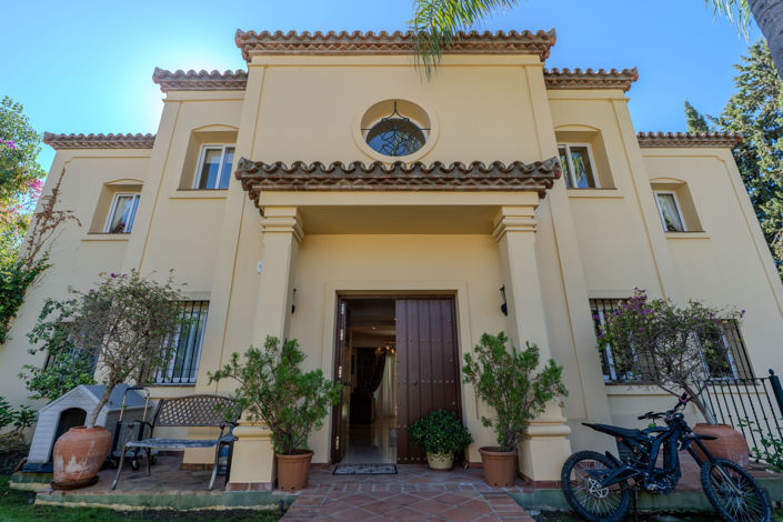 Image No.48-5 Bed Villa for sale
