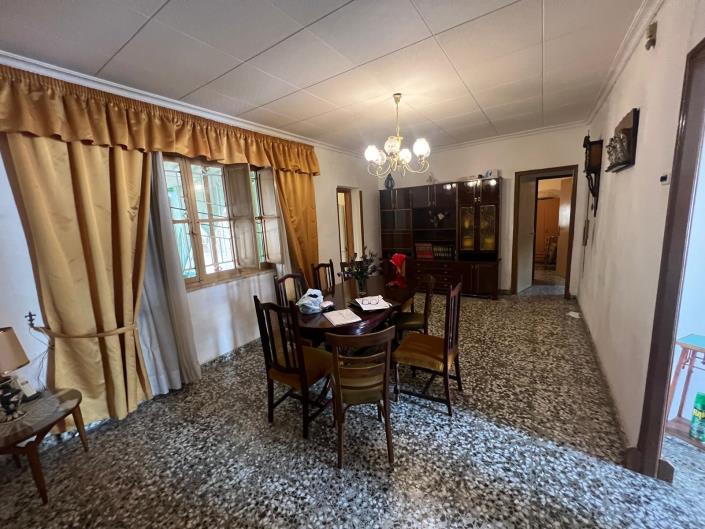 Image No.13-5 Bed Townhouse for sale