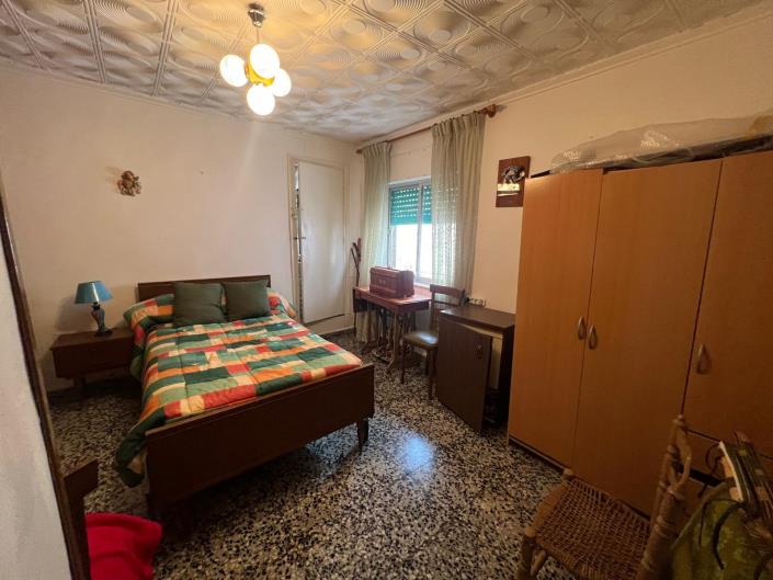 Image No.15-5 Bed Townhouse for sale