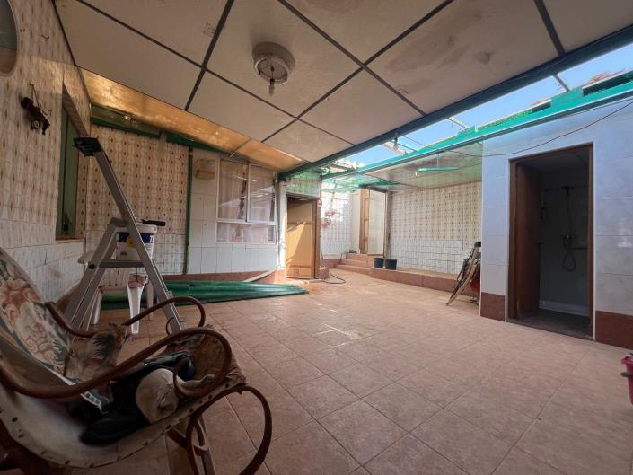 Image No.20-5 Bed Townhouse for sale