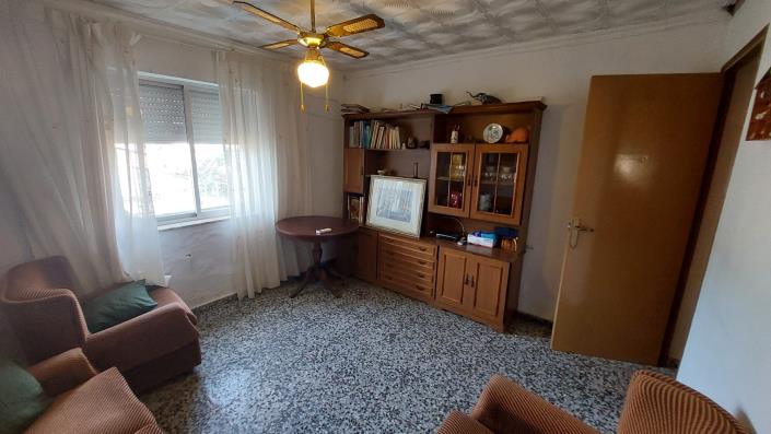 Image No.31-5 Bed Townhouse for sale