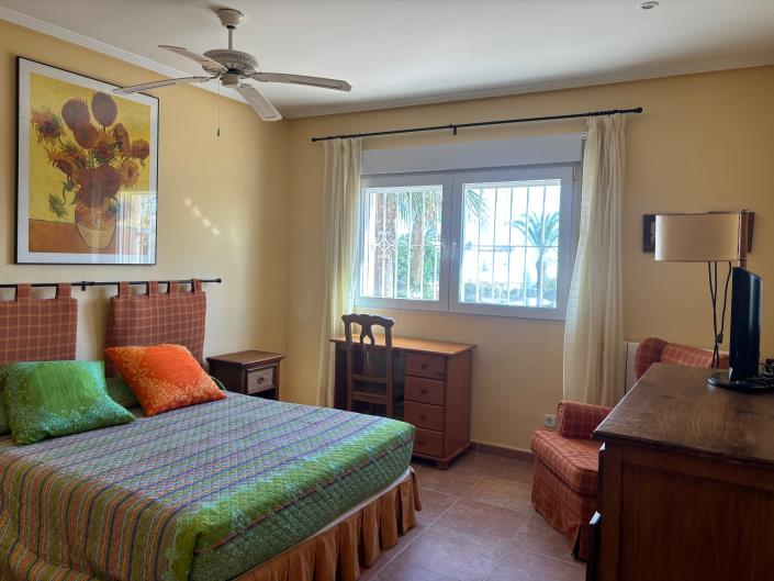 Image No.6-8 Bed Villa for sale