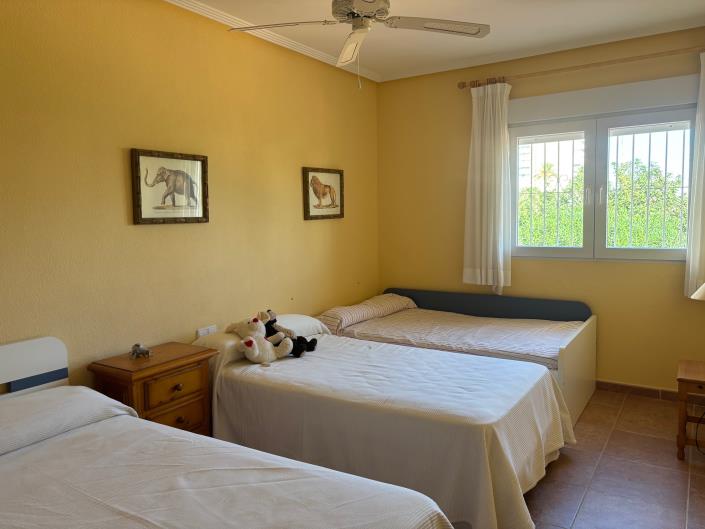 Image No.8-8 Bed Villa for sale