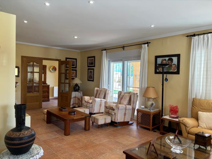 Image No.35-8 Bed Villa for sale