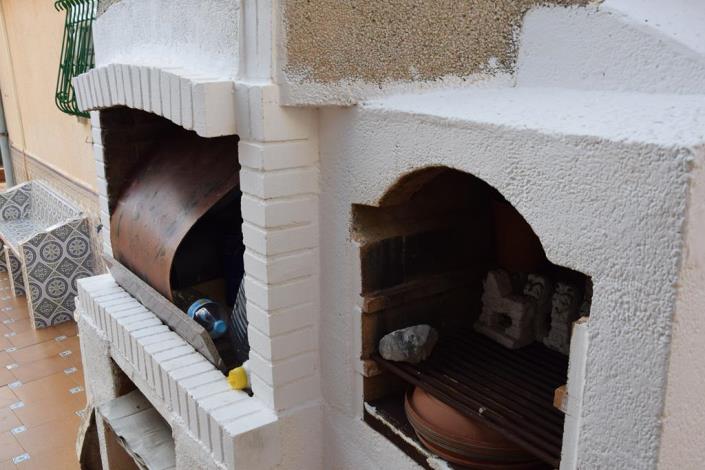 Image No.10-4 Bed House for sale