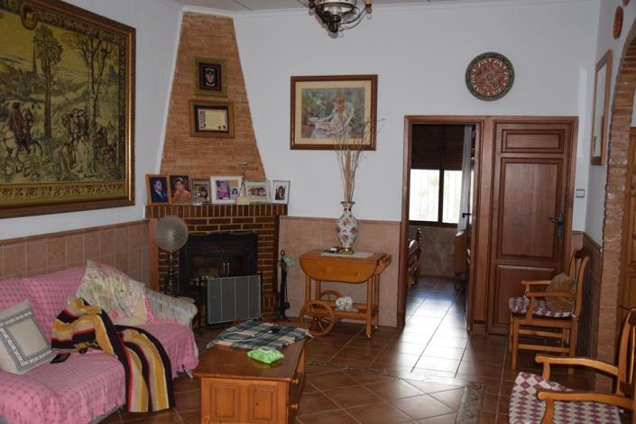 Image No.12-4 Bed House for sale