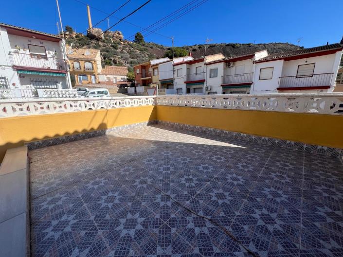 Image No.5-4 Bed Duplex for sale