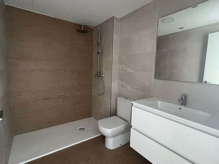 Image No.5-3 Bed Townhouse for sale