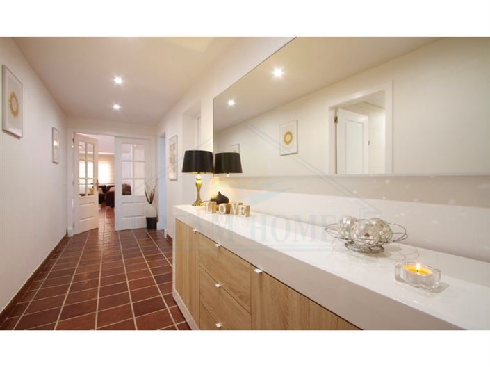 Image No.30-7 Bed House for sale