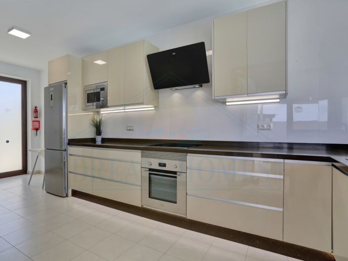 Image No.21-3 Bed Villa for sale