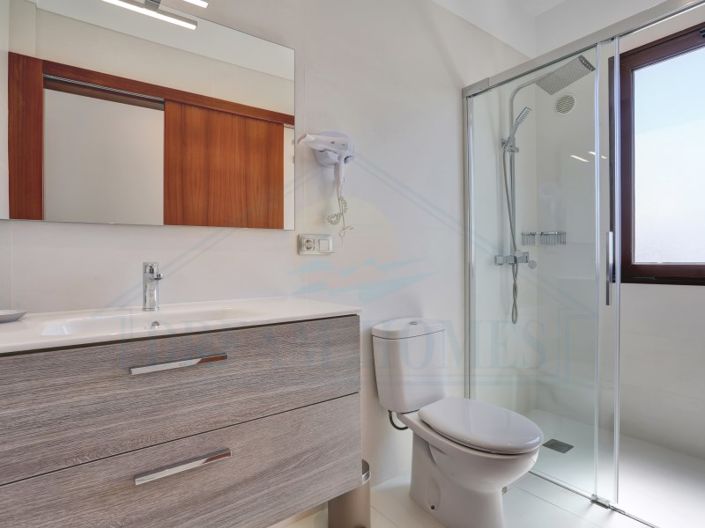 Image No.11-4 Bed Villa for sale