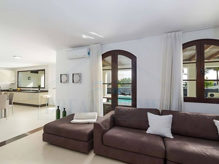 Image No.11-4 Bed Villa for sale