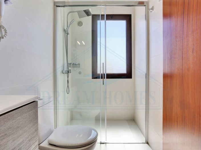 Image No.12-4 Bed Villa for sale