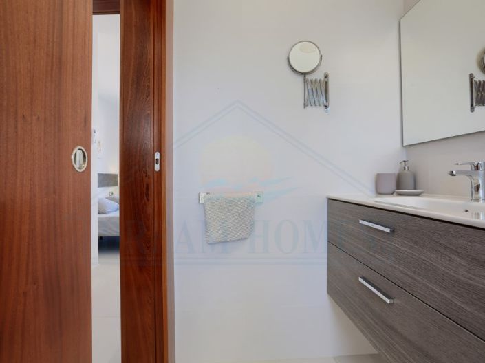 Image No.13-4 Bed Villa for sale