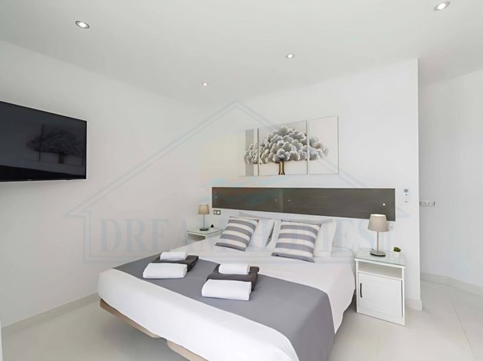 Image No.25-4 Bed Villa for sale