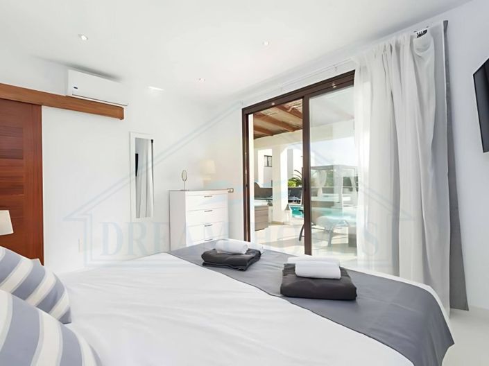 Image No.28-4 Bed Villa for sale