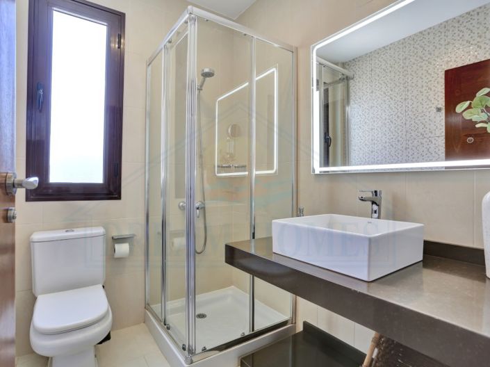 Image No.43-4 Bed Villa for sale