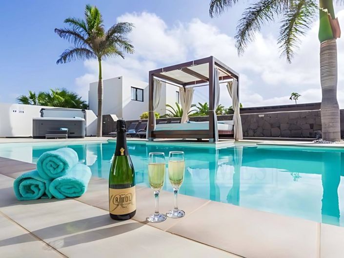 Image No.7-4 Bed Villa for sale