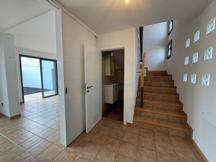 Image No.21-2 Bed Apartment for sale