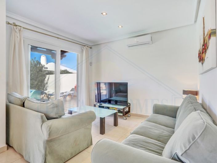 Image No.12-4 Bed Villa for sale